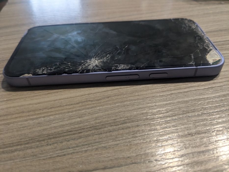 Pixel 9a  ecran spart/nefuncțional