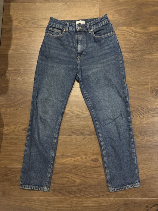 три различни модела дамски дънки