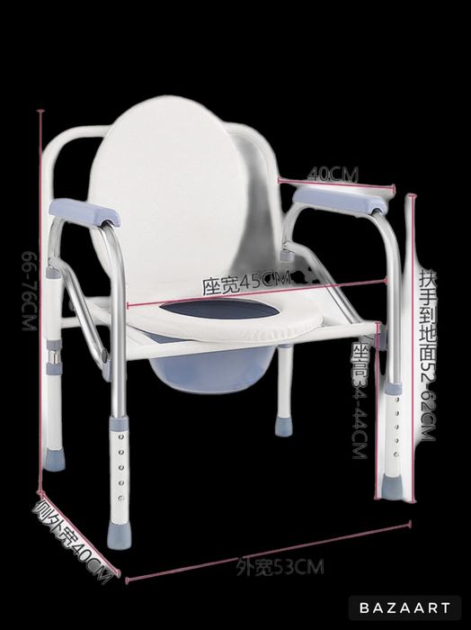 Биотуалеты металлическими ножками.