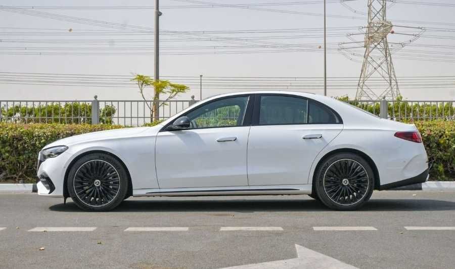 Mercedes-Benz E300 Sedan  Выдача за 1 день!!