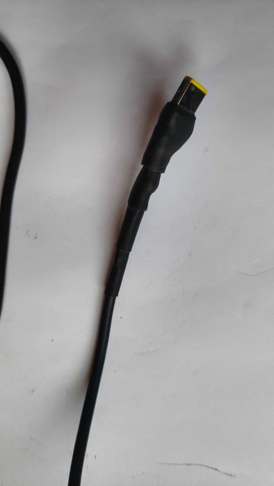 Зарядно за лаптоп lenovo 300w 20v/15amp