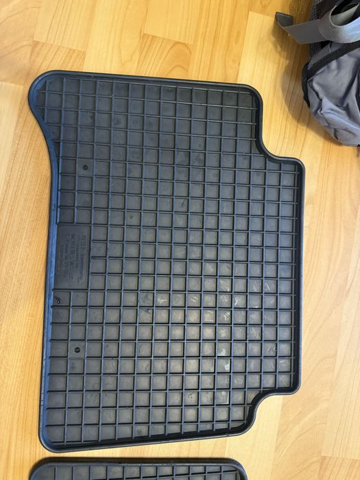 Полики Mercedes-Benz W211