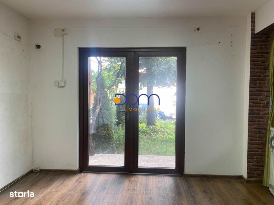 De vanzare apartament pretabil spatiu comercial