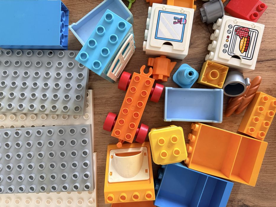 Набор Lego Duplo Домик с семьей