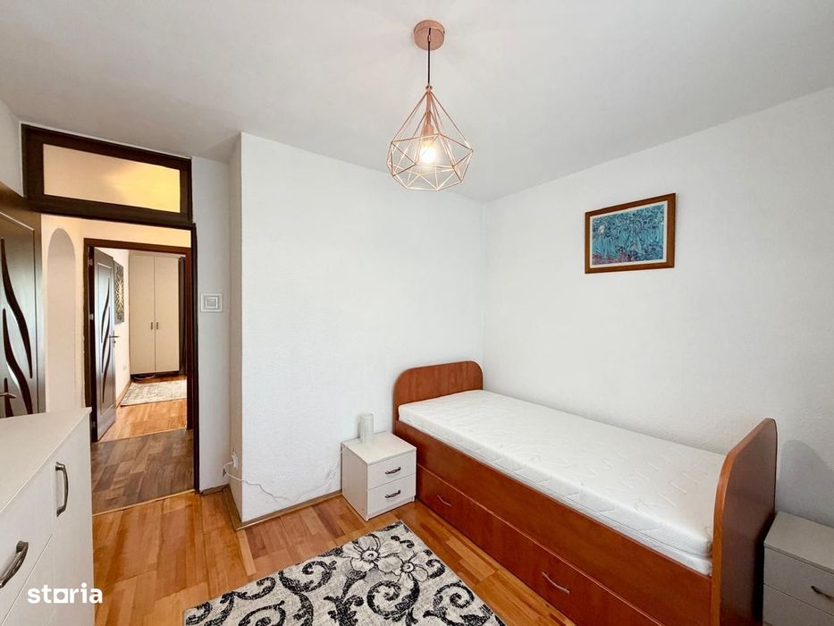 Apartament 4 camere de închiriat – 100 mp – 2 băi – zona Centrală