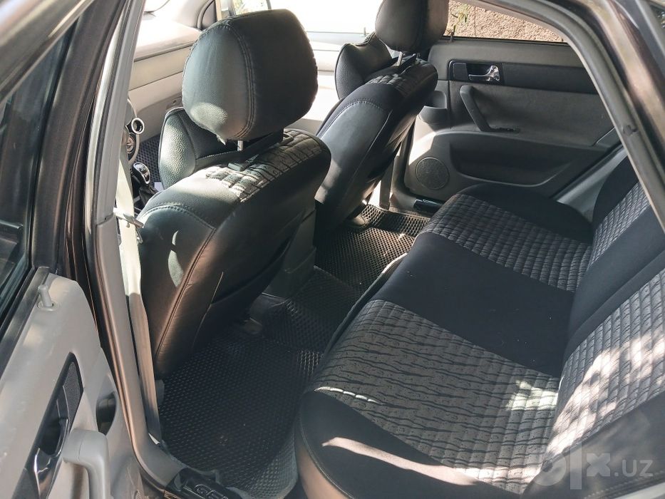 Chevrolet Gentra sotiladi.