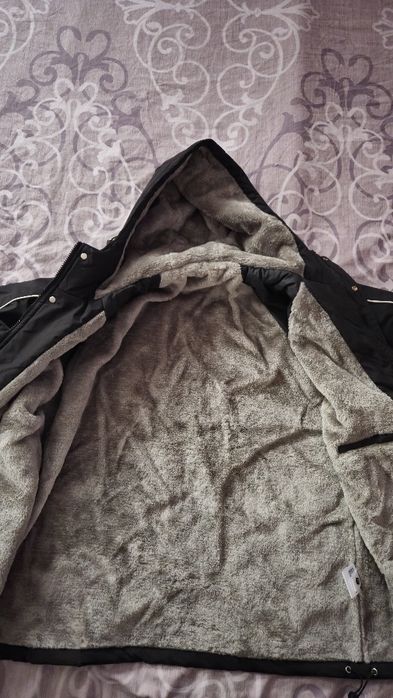 Пролетно яке (не е носено)
