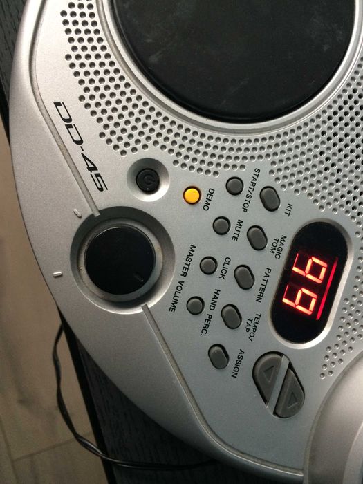 Tobe digitale Yamaha DD-45 pentru incepatori