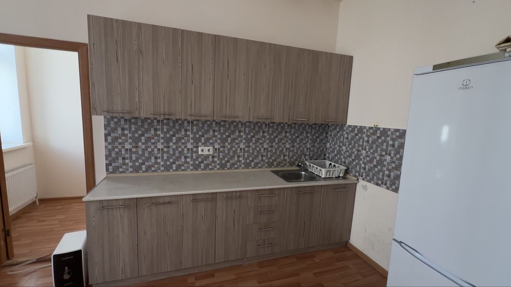 Продам кухнный мебель