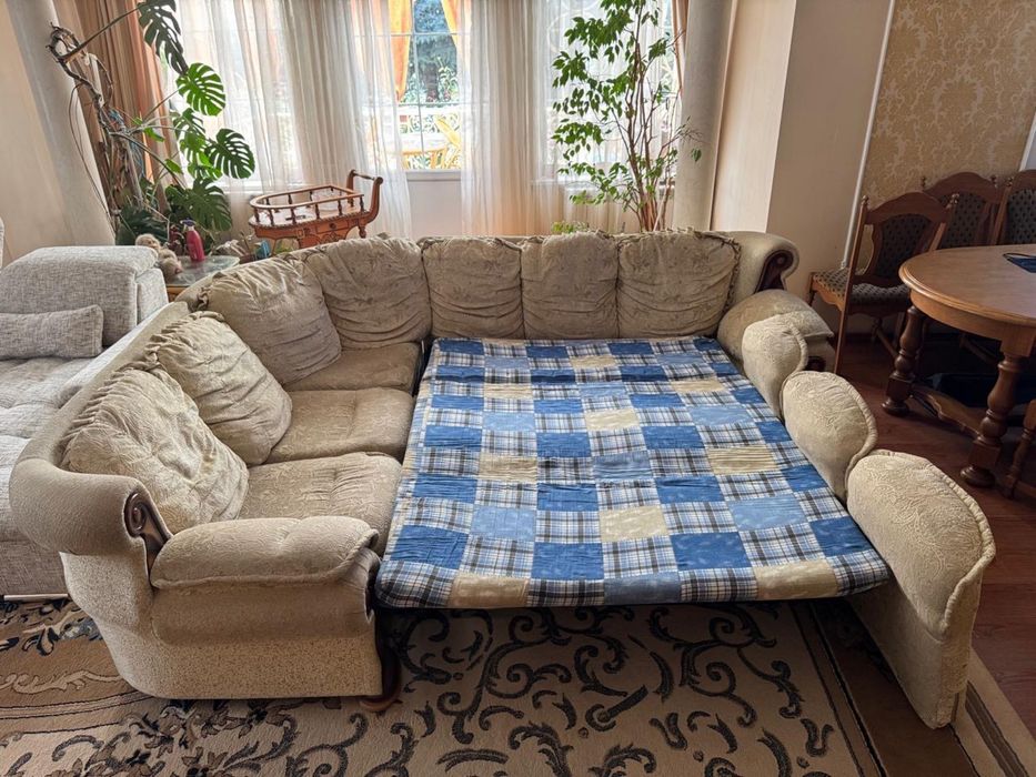 Продаем Мягкий уголок для гостиной  б у