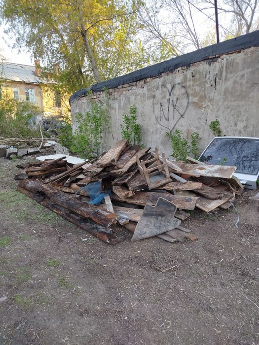 Отдам даром доски на дрова