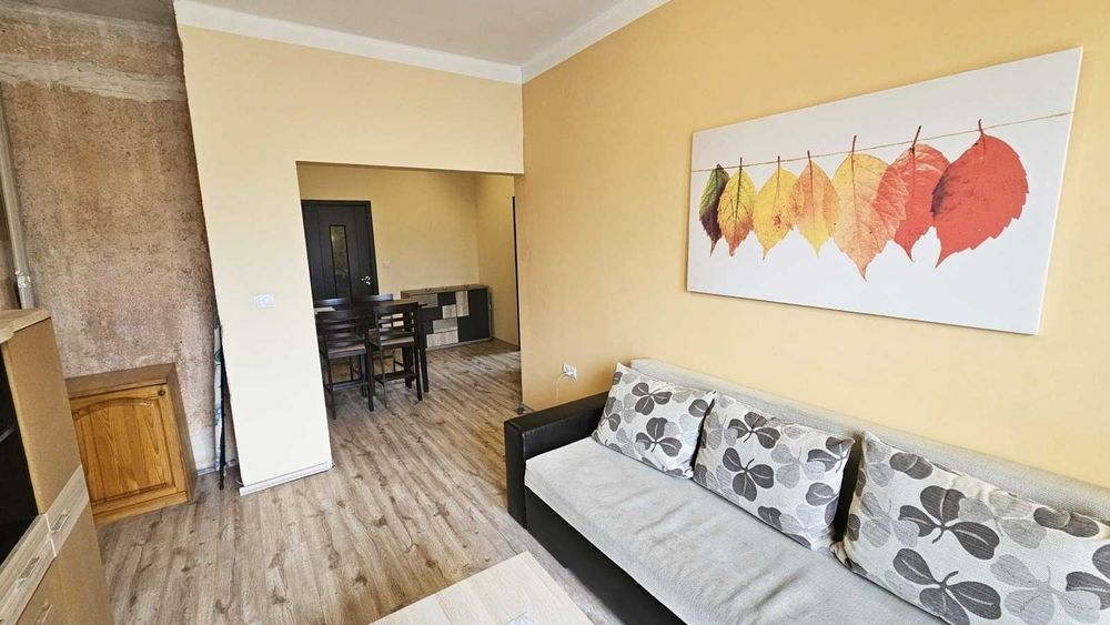 Дава се под наем Двустаен апартамент в София, Център - 68 кв.м за 750 € - Снимка #2