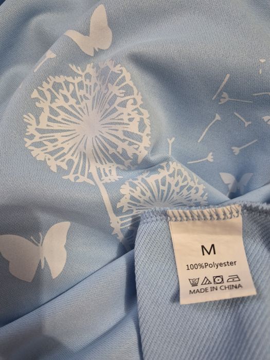 Спортивный женский костюм