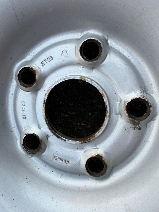 Roti tabla 16inch Tiguan 205/60/16 Nokian IARNA Dot3520