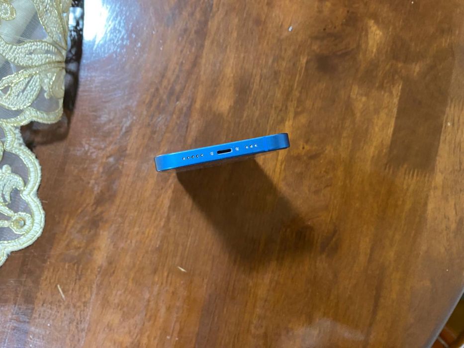 Iphone 13 blue ideal