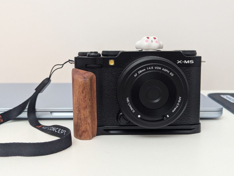 Fujifilm xm5 + 3 объектива.