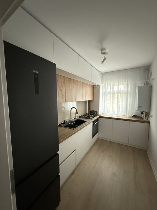 Aparatament 3 camere NOU+ loc de parcare