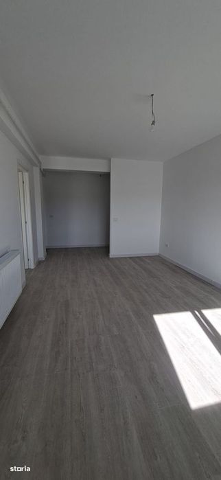 Apartament doua camere, intabulat, langa statia de autobuz, Visoianu