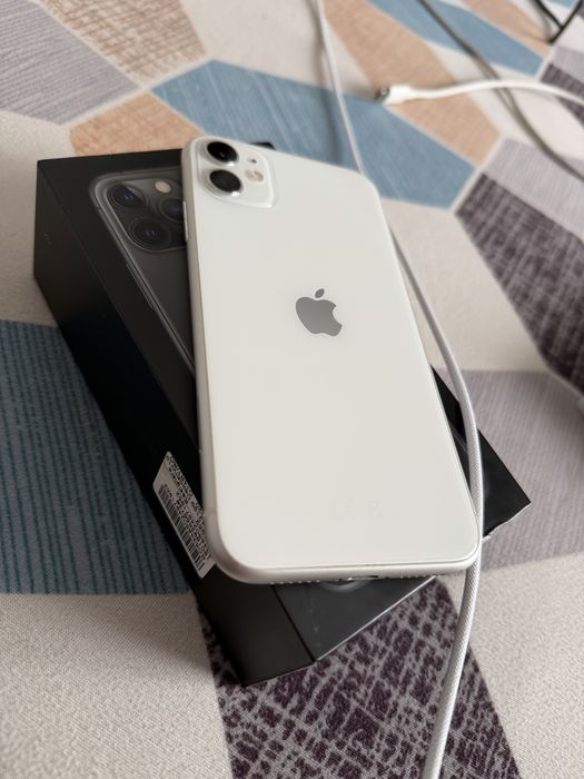 Vand iphone 11 64gb