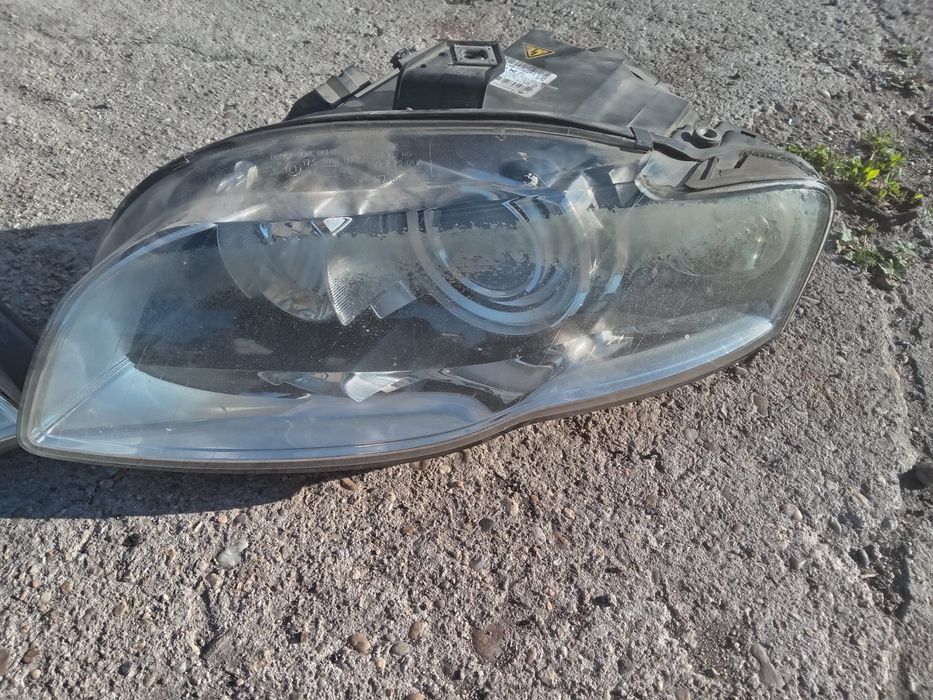 Far faruri Audi A4 b7  8E0941003BM