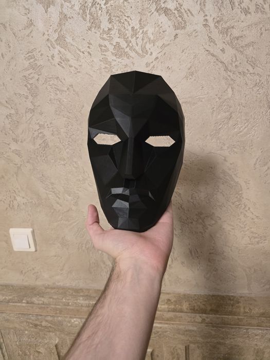 Фронтмен маската от squid game