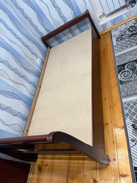 Односпальный кроват