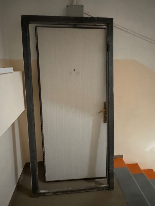 Есік сатылады двер