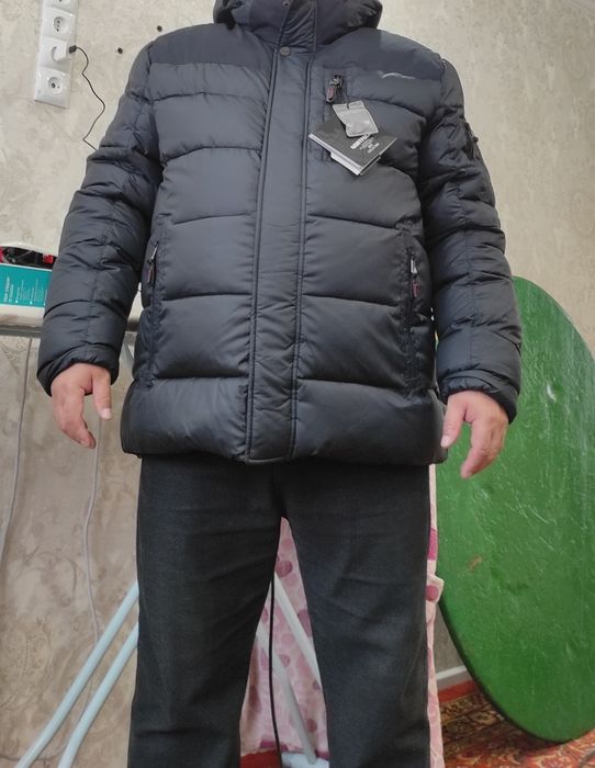 Продам Куртку новую одевали пару раз