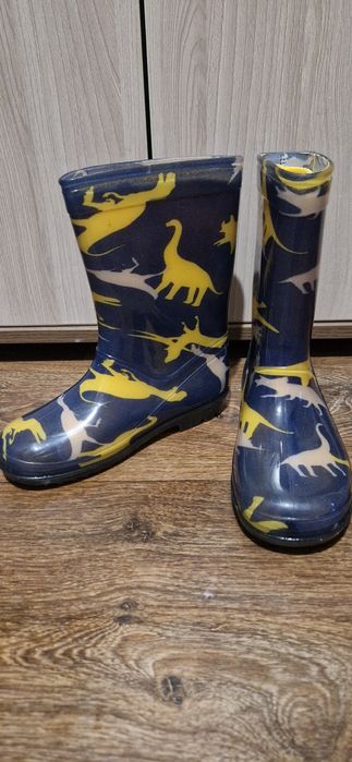Продам резиновые сапоги