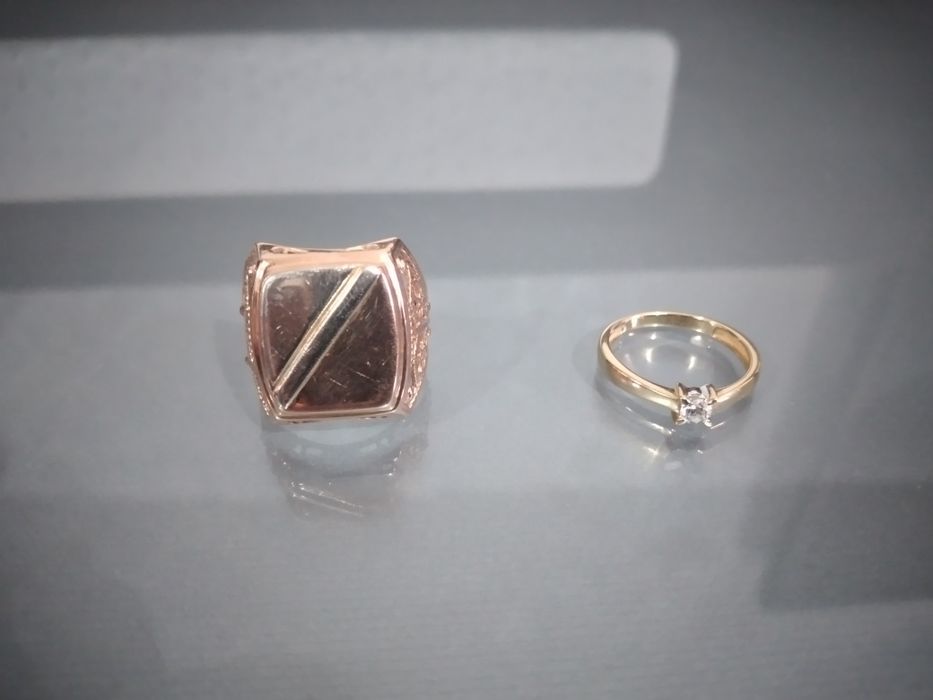 Кольцо женское с бриллиантом