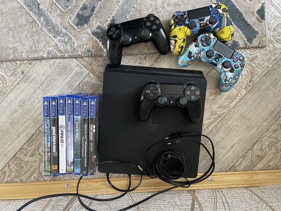 продаю PlayStation 4