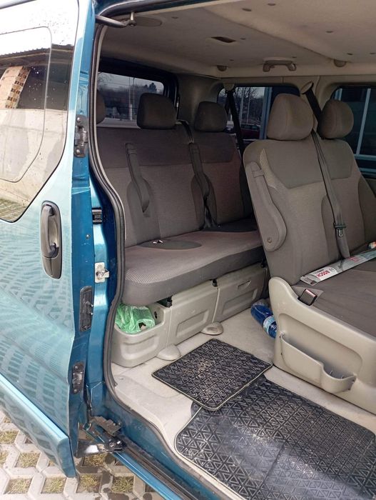 Продава се Опел Виваро.Opel vivaro може бартер за лека кола