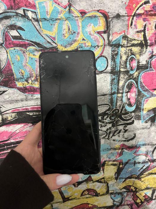 Infinix smart 8 не рабочый