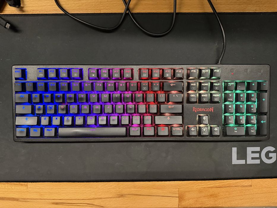 Tastatură gaming mecanică RGB Redragon K578 Kama – switch-uri maro