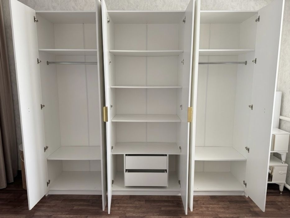 Продам шкаф для спальни