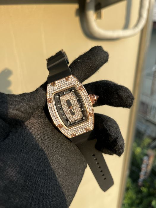 Дамски часовник Dannilu НАМАЛЕН!