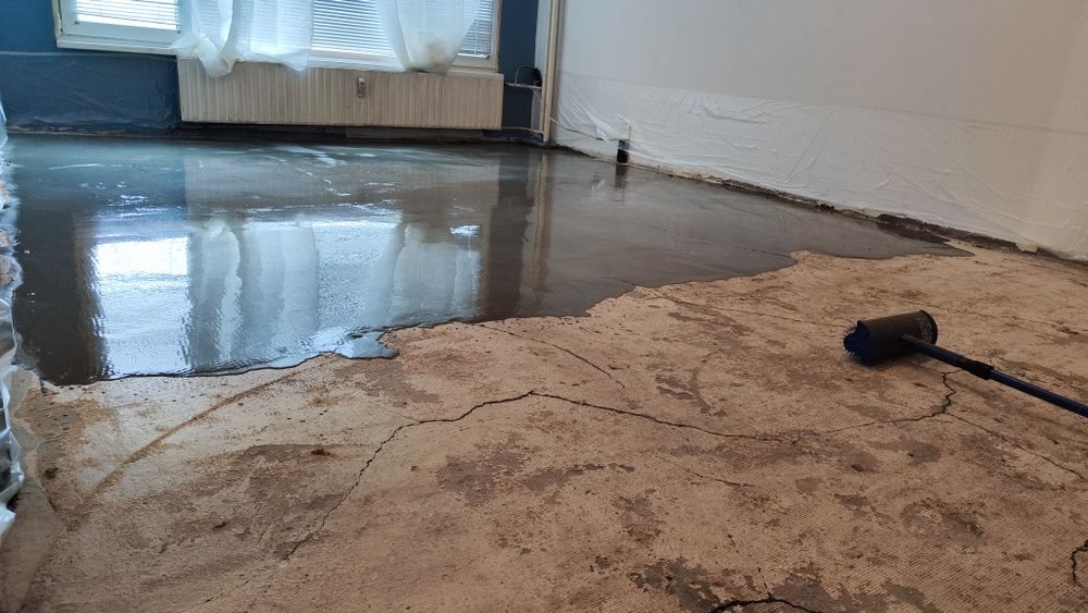 Саморазливна замазка, самонивелираща се замазка