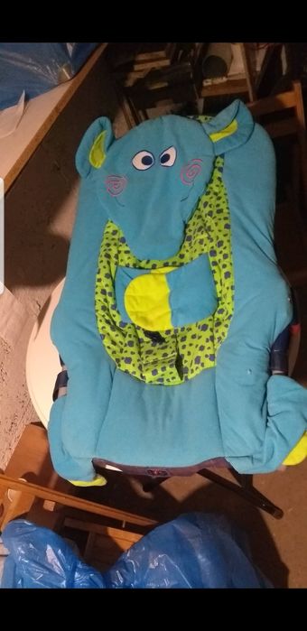 Шизлонг , люлка с музика и кош за кола