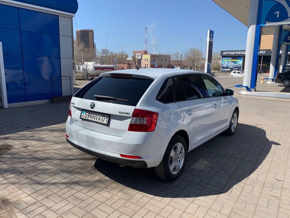 Срочно Продам авто Skoda Rapid