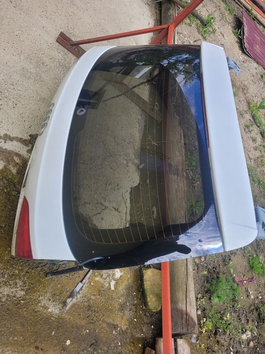 Vând haion Audi a 4 b8 în stare perfecta