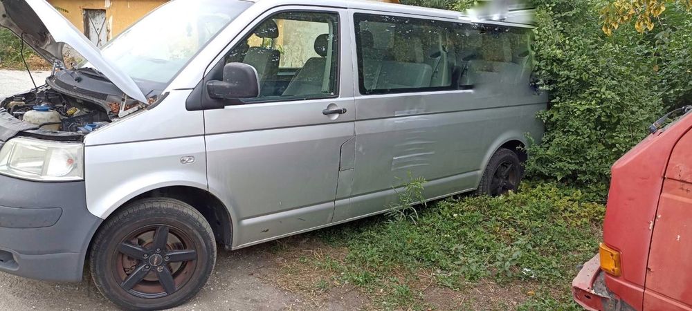 НА ЧАСТИ! VW T5 2.5TDI Автоматик AXE 174 кс. Автопилот Пътнически