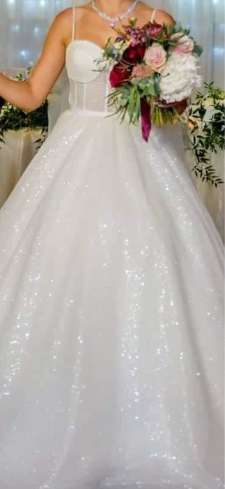 Дизайнерска булченска рокля по поръчка