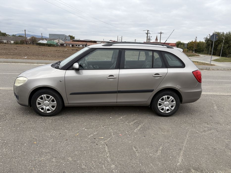 SKODA Fabia 2009 — imagine 4