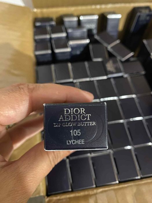 Vând  Tratament buze cu peptide și ceramice Lip glow butte