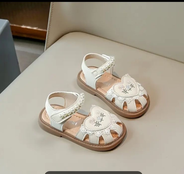 Сандалии для девочек