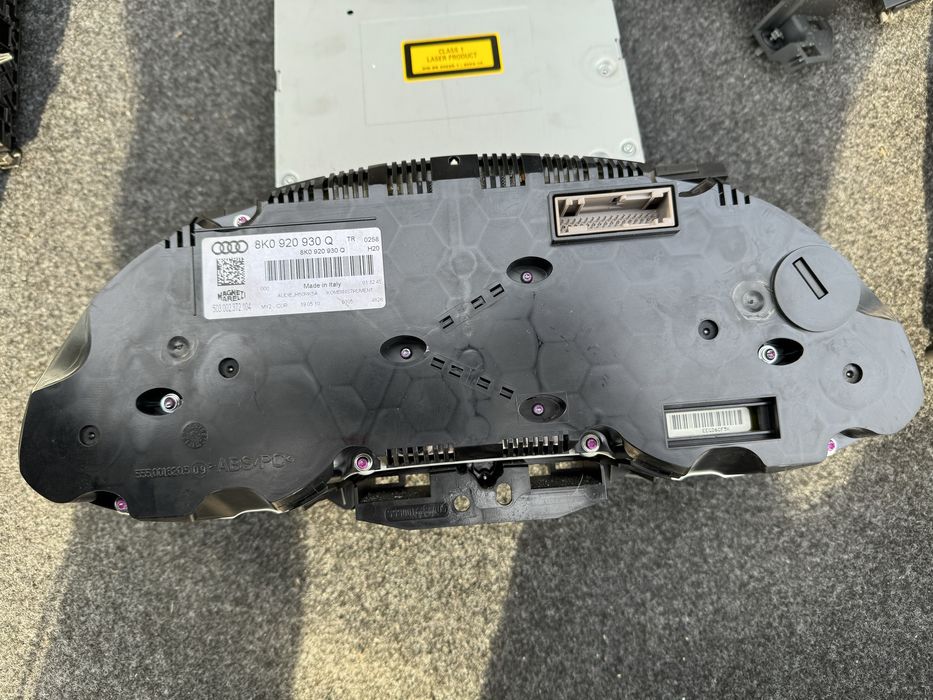 Ceasuri bord Audi A4 B8, A5 1.8, 2.0 tfsi, 3.2 fsi 8K0920930Q