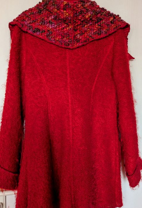 Нова цена!!! Бутикова жилетка, ръчно изработена, червена