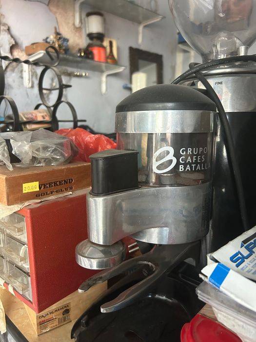 Кафемашина+ кафемелачка