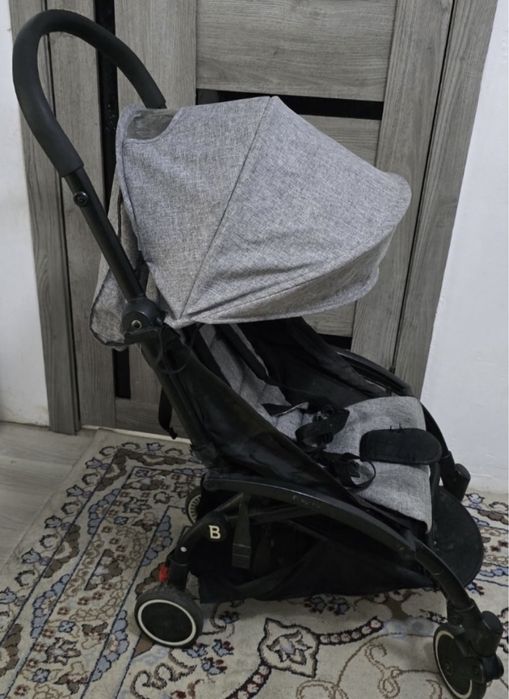 Продам Детскую Коляску . Оригинал, быстро складывается