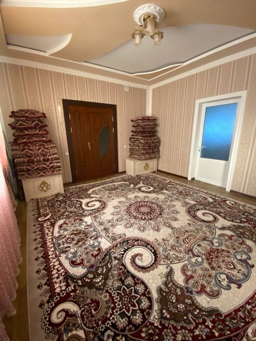 Hovli uchastka Chirchiq